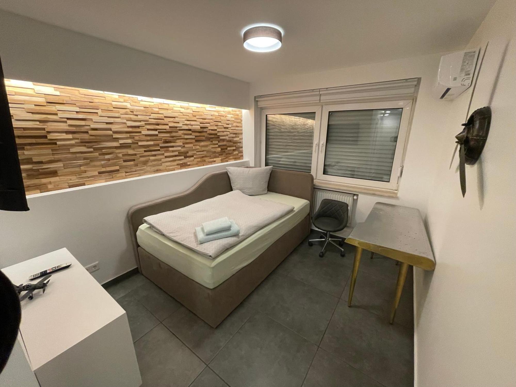 Aviators Guest House - Premium Room Strausberg Ngoại thất bức ảnh