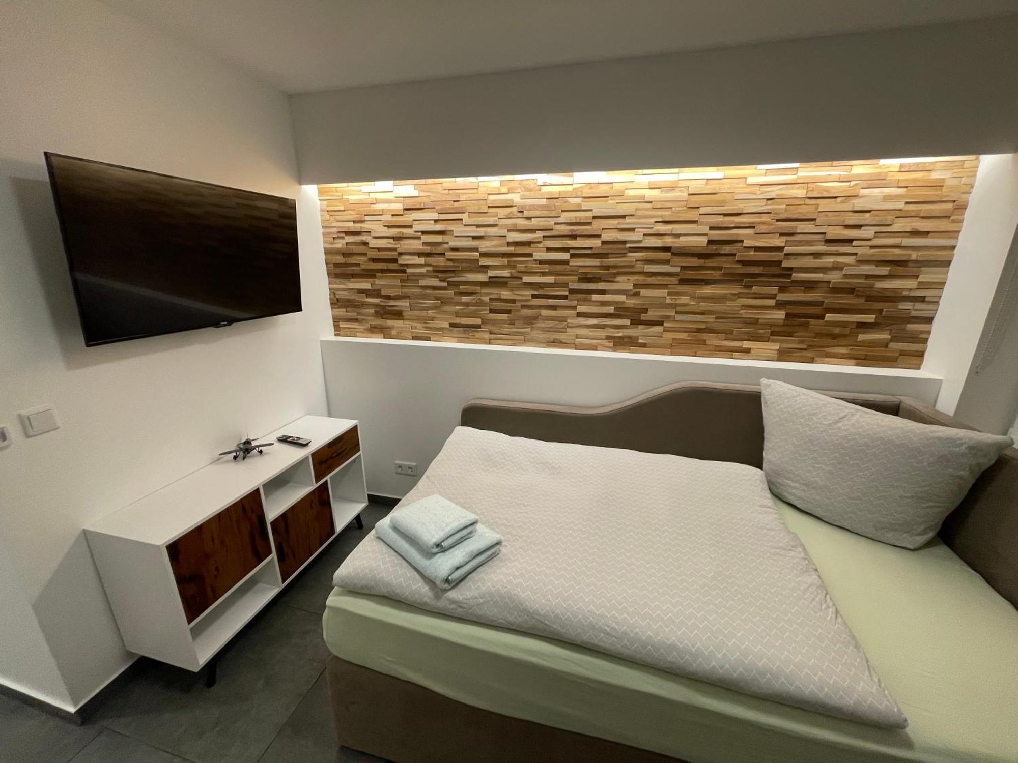 Aviators Guest House - Premium Room Strausberg Ngoại thất bức ảnh